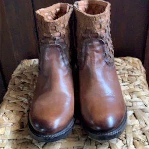 Sutro San Francisco boots